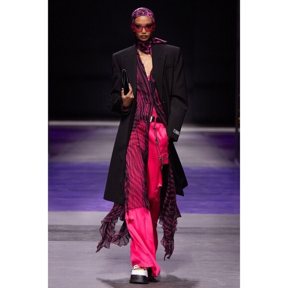 NWT $5,025 Versace Runway SS2023 Sheer Zebra Plisse Dress Red Black IT 40/US 4 - Picture 4 of 16